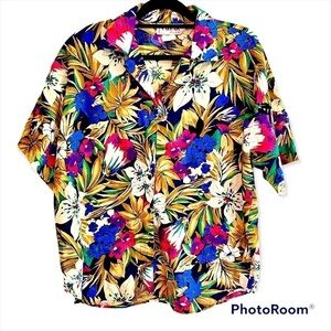 Cabraïs Plus Size Floral Hawaiian Button Down Vintage Blouse